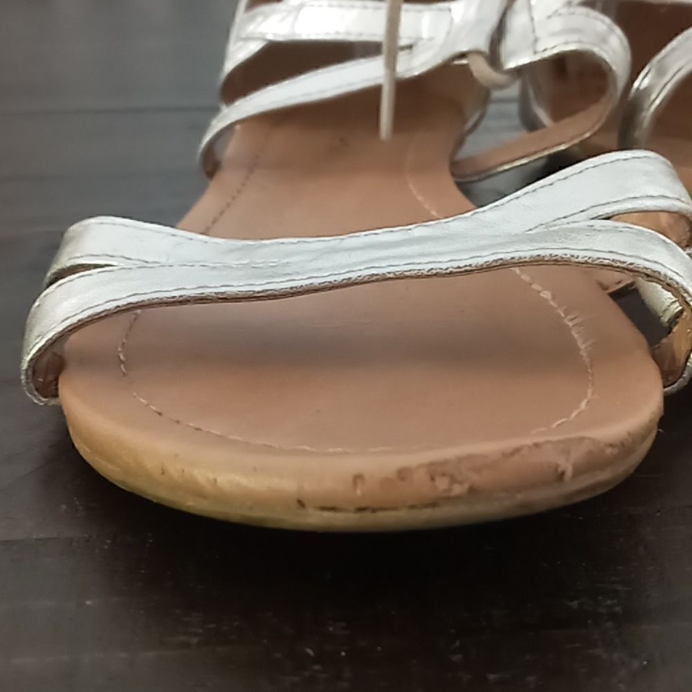 City Classified Sandals metallic silver tie up size 9 - Picture 6 of 6